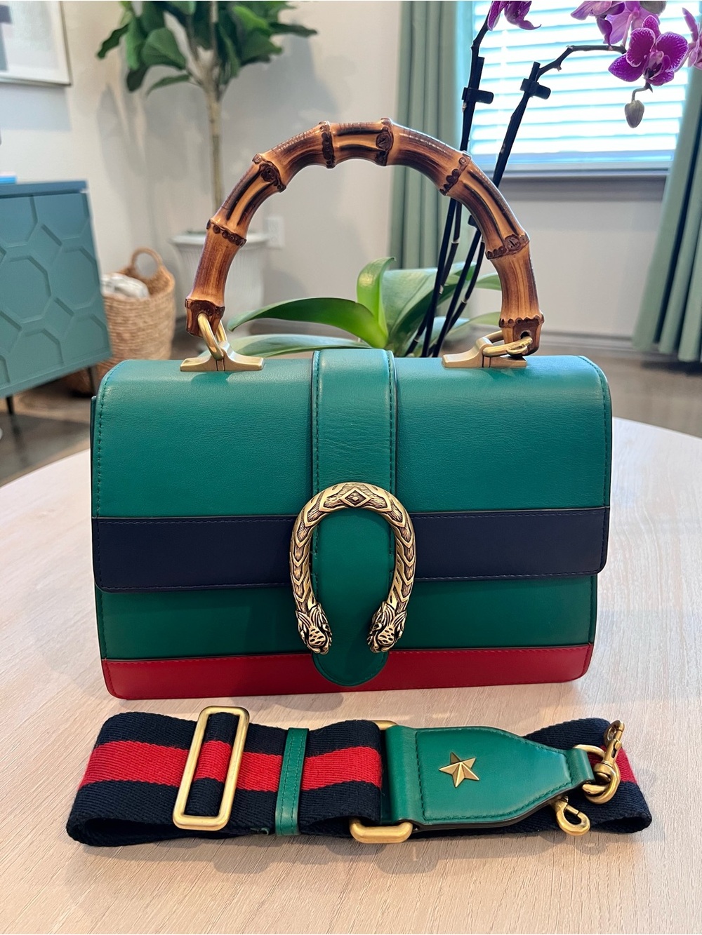 Pre- owned GUCCI Leather Shoulder Bags Medium Dionysus Bamboo.